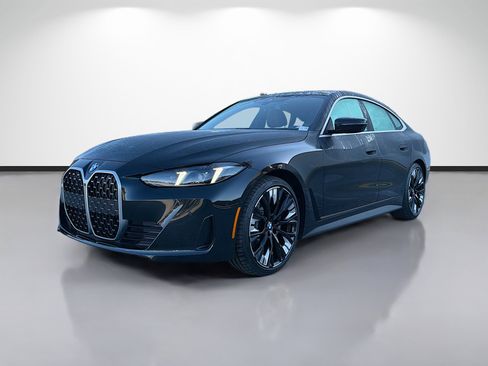 Used 2025 BMW 430i w/ Parking Assistance Package image 7