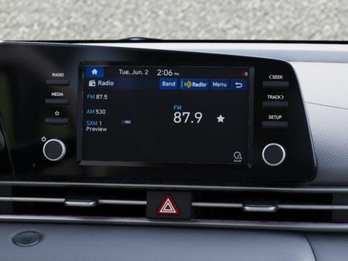 New 2026 Hyundai Elantra Hybrid FWD image 13