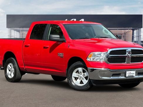 Used 2021 RAM 1500 Classic SLT AWD/4WD image 2