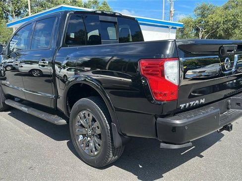 Used 2017 Nissan Titan Platinum Reserve AWD/4WD image 12