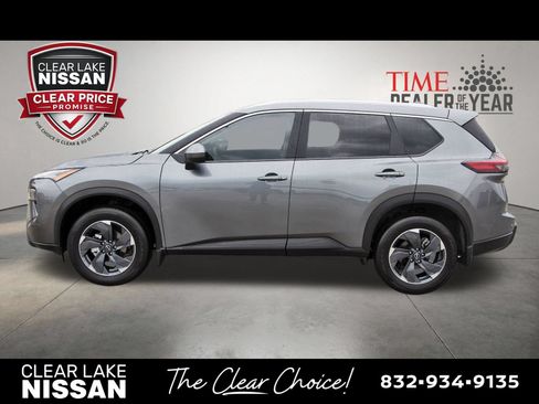 Certified 2026 Nissan Rogue SV w/ SV Premium Package FWD image 4