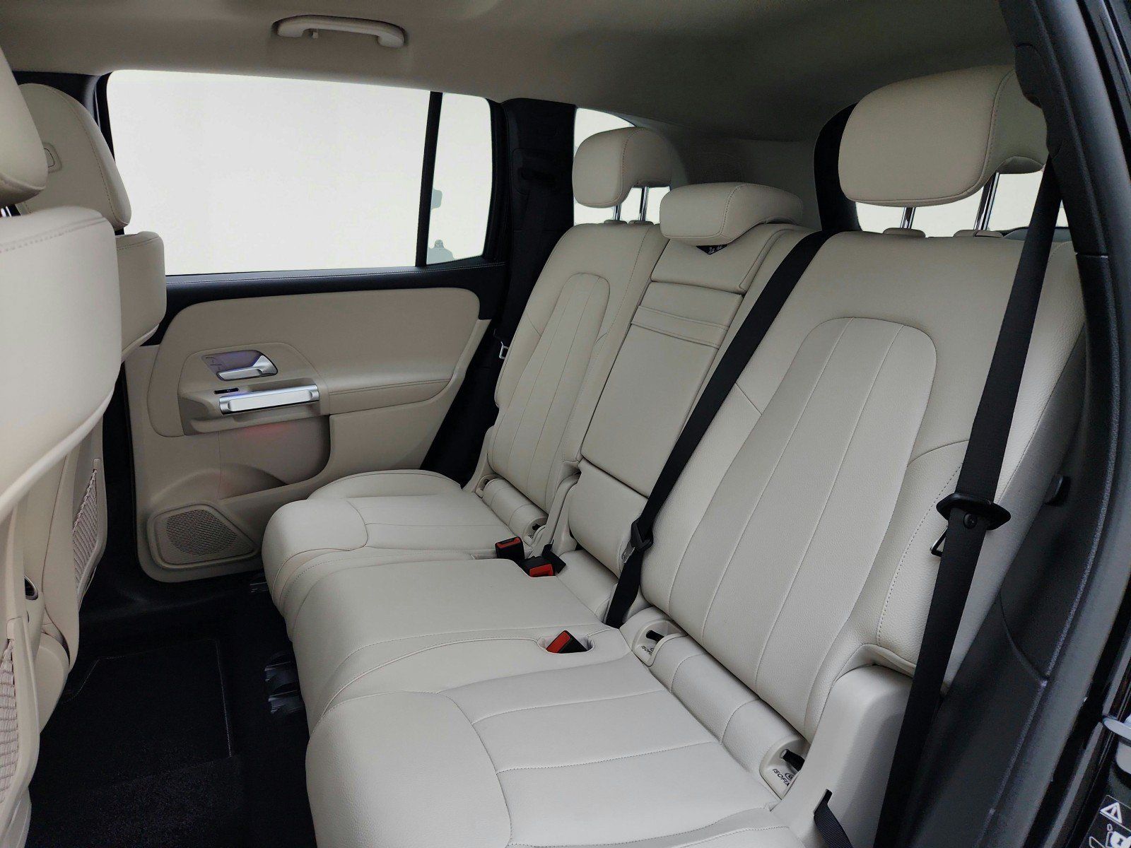 Used 2023 Mercedes-Benz GLB 250 image 27