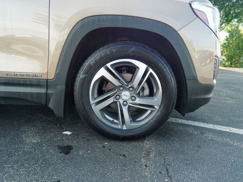 Used 2018 GMC Terrain SLT w/ Preferred Package FWD image 12
