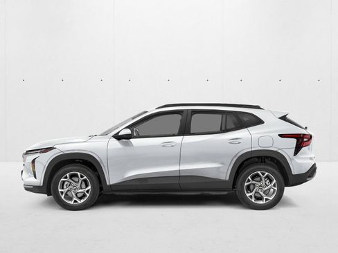 New 2026 Chevrolet Trax ACTIV FWD image 3