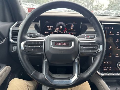 Used 2026 GMC Acadia Elevation w/ Elevation Premium Package AWD/4WD image 30