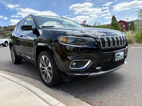 Used 2019 Jeep Cherokee Overland w/ Trailer Tow Group AWD/4WD image 11