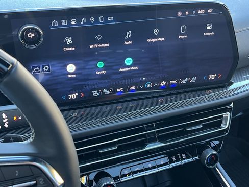 Certified 2025 Chevrolet Traverse High Country w/ LPO, Floor Liner Package image 31