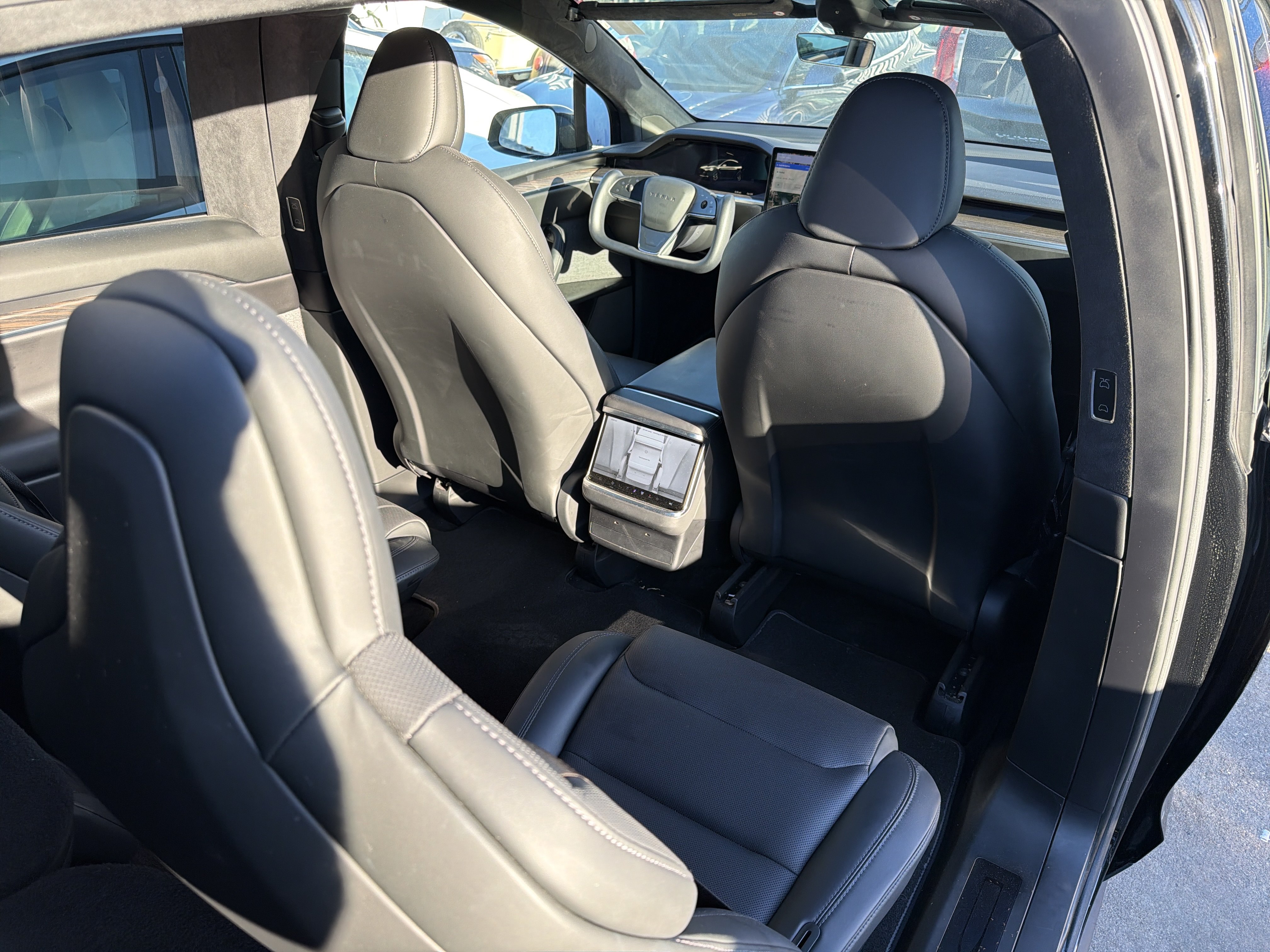 Used 2023 Tesla Model X AWD/4WD image 5