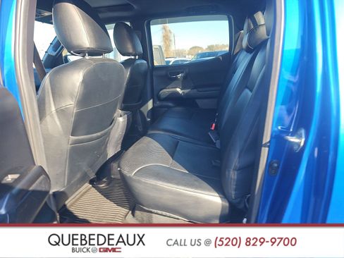 Used 2017 Toyota Tacoma TRD Off-Road image 18