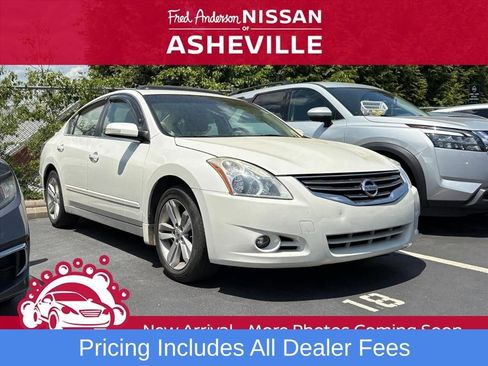 Used 2012 Nissan Altima 3.5 SR w/ Sport Pkg FWD image 1