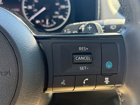 Used 2023 Nissan Rogue SV w/ SV Premium B Package image 20