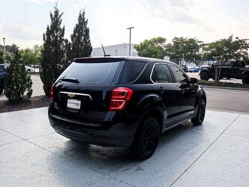 Used 2017 Chevrolet Equinox LS FWD image 10
