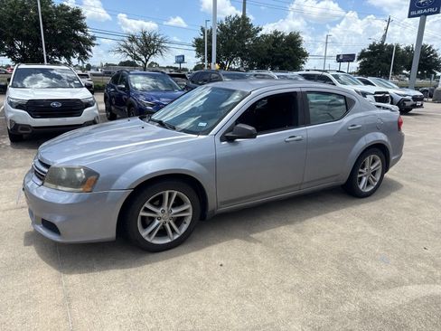 Used 2014 Dodge Avenger SE w/ Rallye Appearance Group FWD image 1