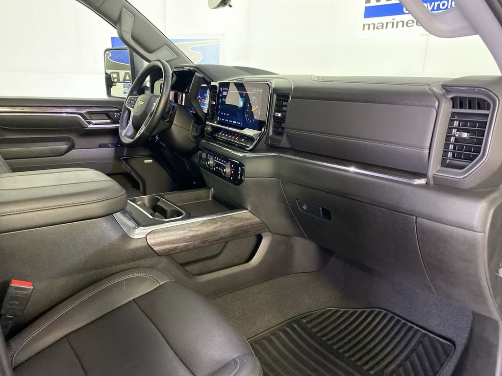Used 2024 Chevrolet Silverado 2500 LTZ w/ LTZ Convenience Package AWD/4WD image 36