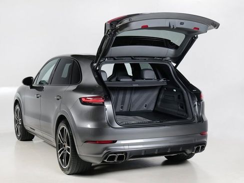 Certified 2022 Porsche Cayenne Turbo image 29