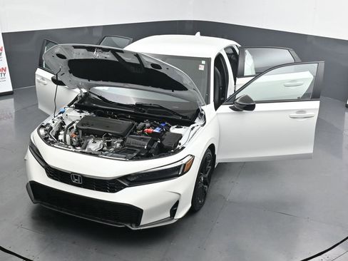 Used 2025 Honda Civic Sport image 40