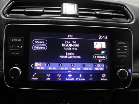 Used 2020 Nissan Leaf SV w/ SV Technology Package image 3