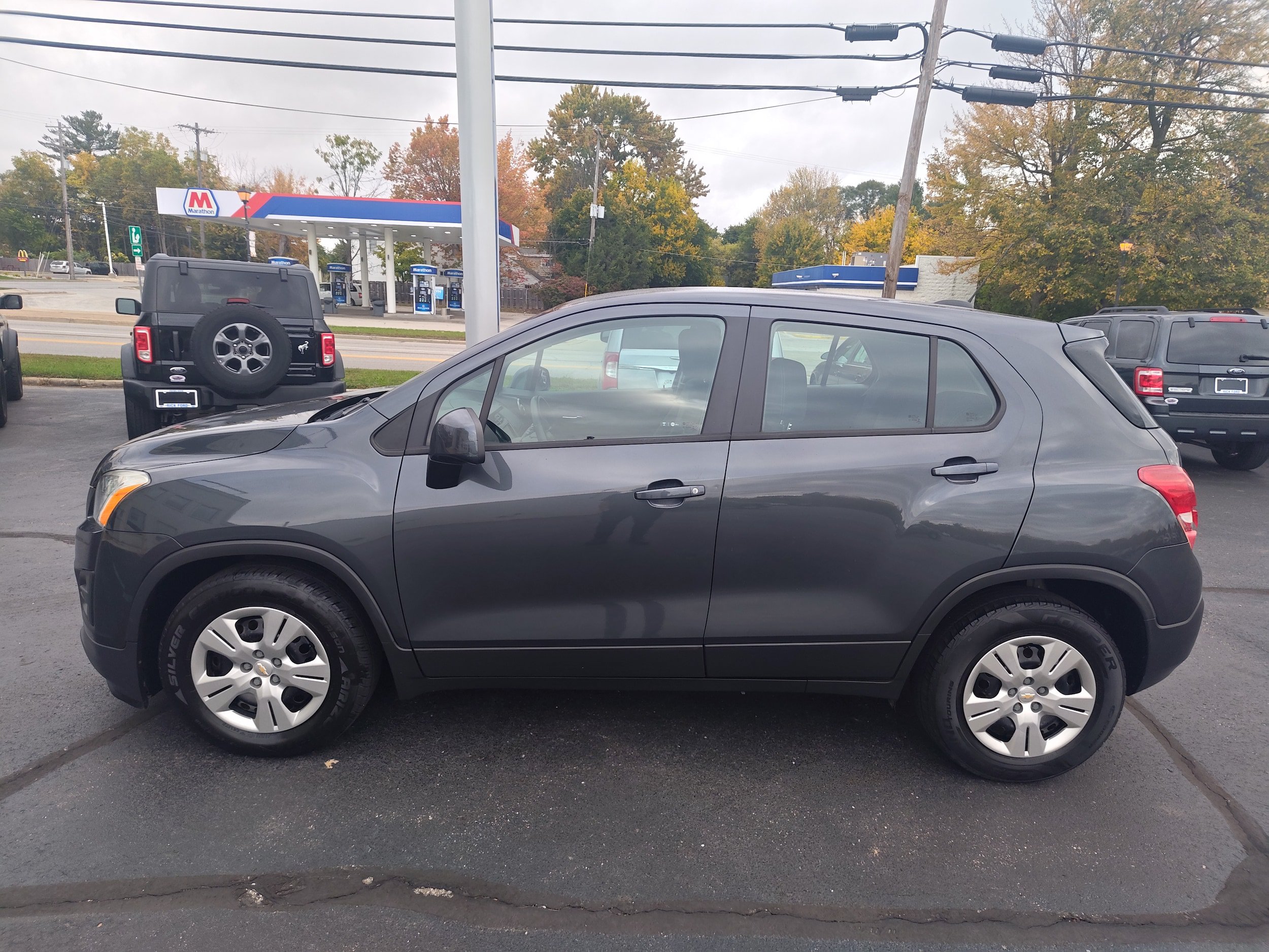 Used 2016 Chevrolet Trax LS FWD image 1