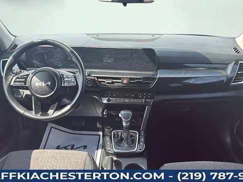Used 2025 Kia Seltos S AWD/4WD image 18