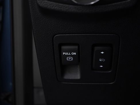 Used 2020 Ford Expedition Limited w/ Equipment Group 301A image 31