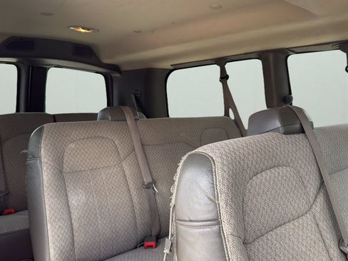Used 2018 Chevrolet Express 3500 LT w/ LT Preferred Equipment Group RWD image 28