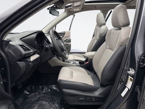 Used 2023 Subaru Forester Limited image 11