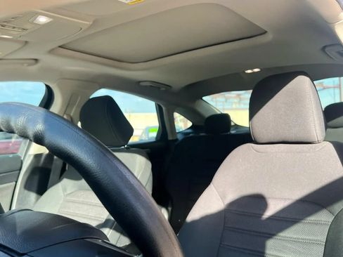 Used 2020 Ford Fusion SE FWD image 20