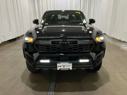 New 2026 Toyota Tacoma TRD Off-Road AWD/4WD image 8