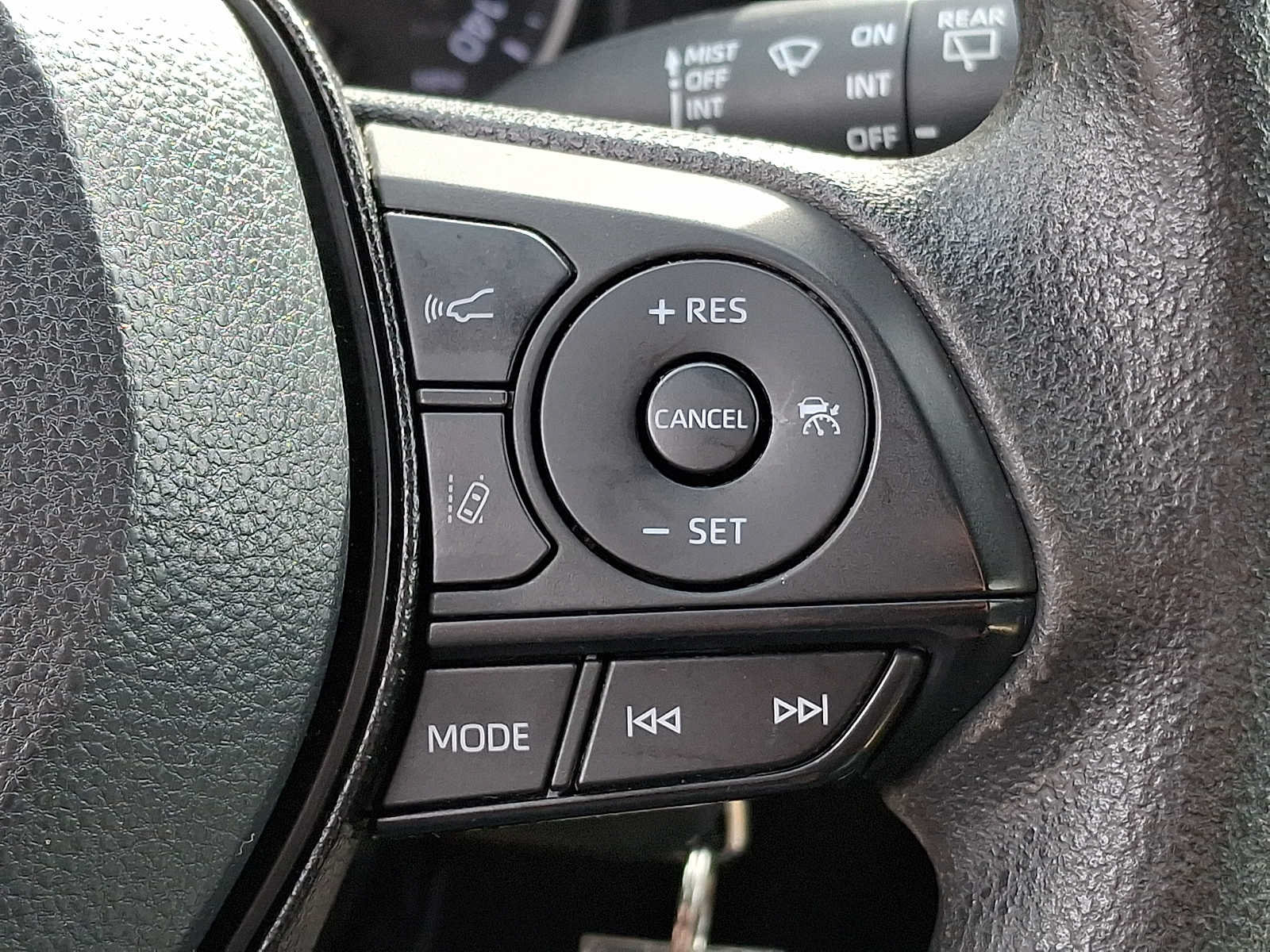 Used 2020 Toyota RAV4 LE w/ All Weather Liner Package AWD/4WD image 16