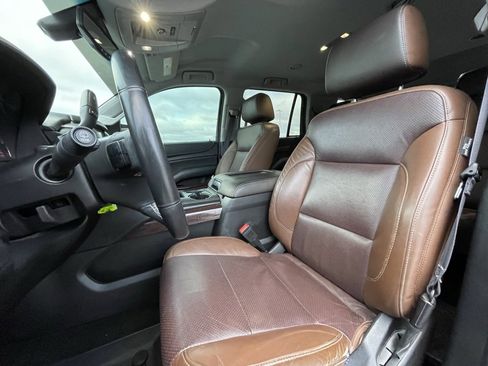 Used 2016 GMC Yukon SLE w/ Convenience Package image 19