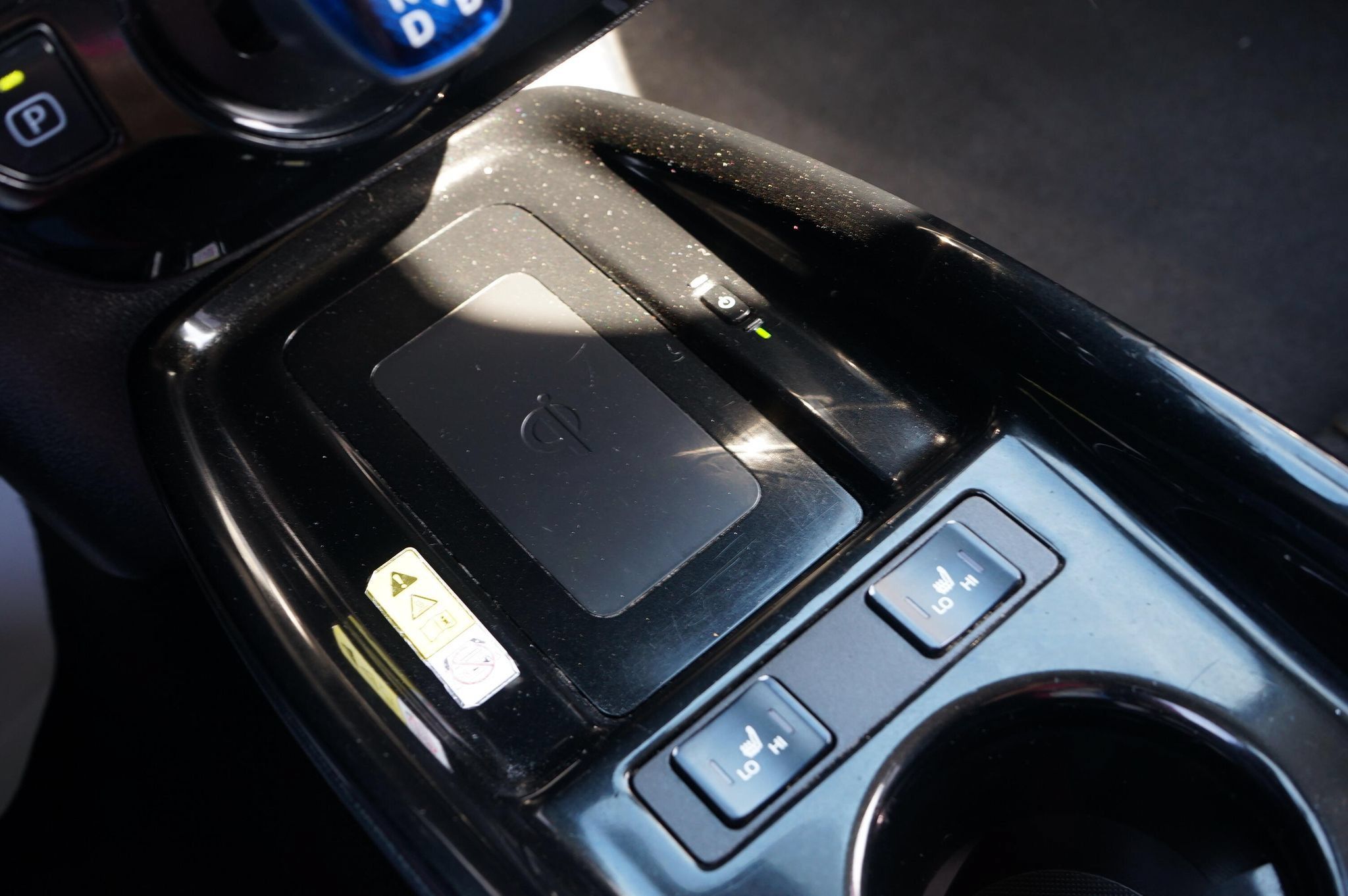 Used 2020 Toyota Prius XLE FWD image 16