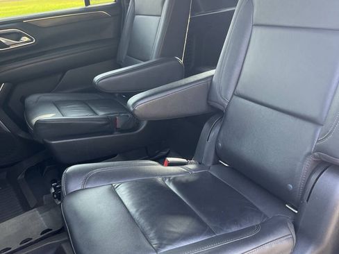 Used 2021 Chevrolet Suburban Z71 w/ Luxury Package AWD/4WD image 13