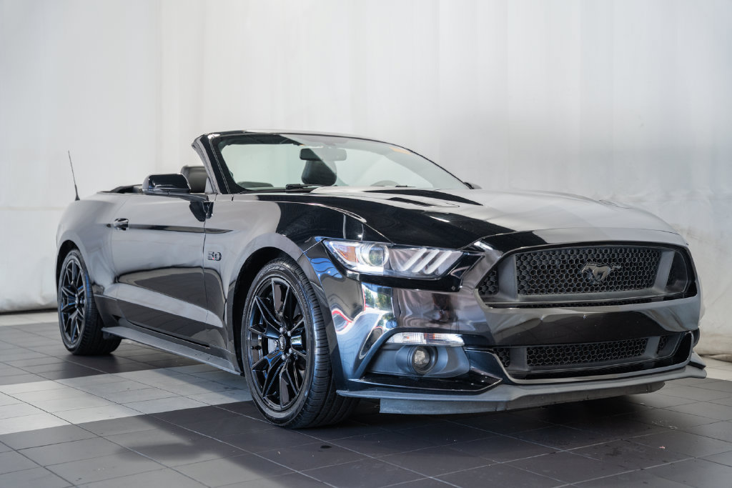 Used 2017 Ford Mustang GT Premium w/ Equipment Group 401A RWD image 1