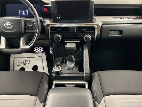 Used 2024 Toyota Tacoma TRD Sport image 13