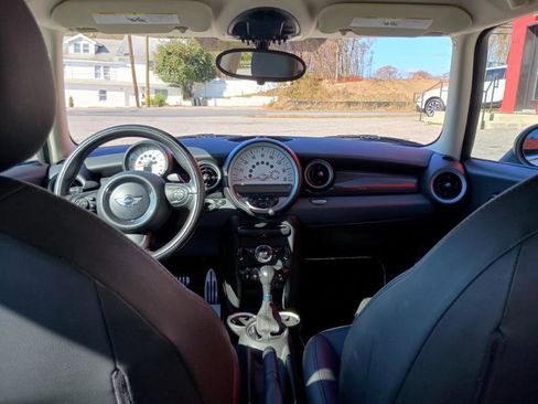 Used 2011 MINI Cooper S image 11