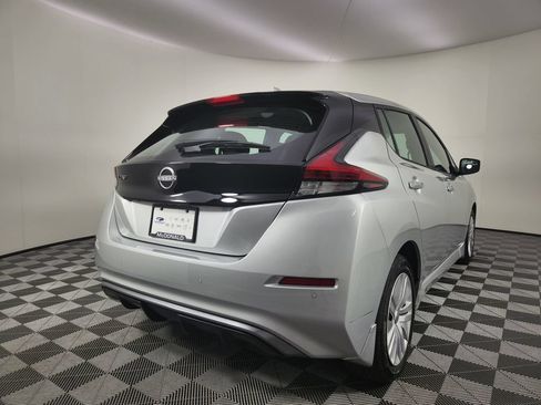 Used 2025 Nissan Leaf S FWD image 5