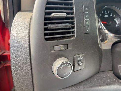 Used 2013 Chevrolet Silverado 1500 LT AWD/4WD image 21