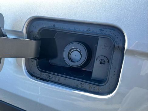 New 2025 Jeep Grand Cherokee L Limited w/ Black Appearance Package image 15