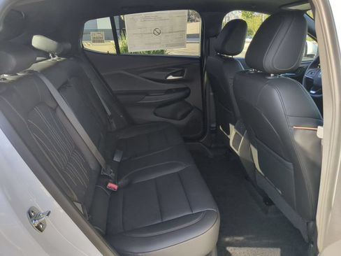 New 2026 Buick Envista Avenir FWD image 23
