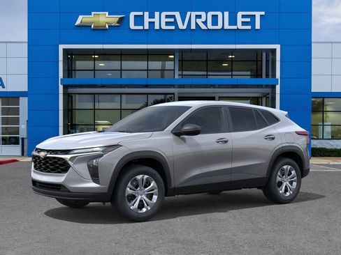 New 2026 Chevrolet Trax LS FWD image 2