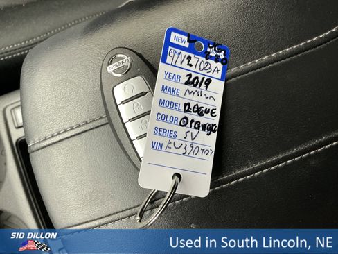 Used 2019 Nissan Rogue SV image 8