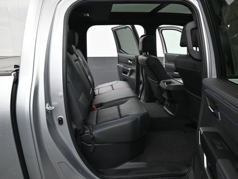 Used 2023 Toyota Tundra Platinum image 33