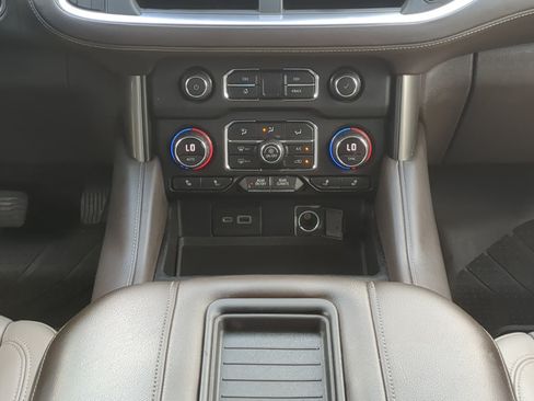 Used 2021 Chevrolet Tahoe Z71 AWD/4WD image 17