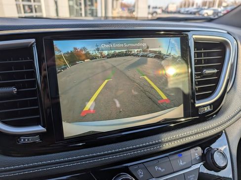 New 2026 Chrysler Pacifica Select w/ S Appearance Package image 3