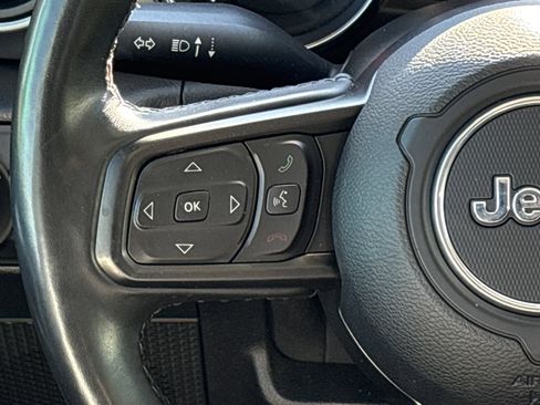 Certified 2022 Jeep Gladiator Sport image 22