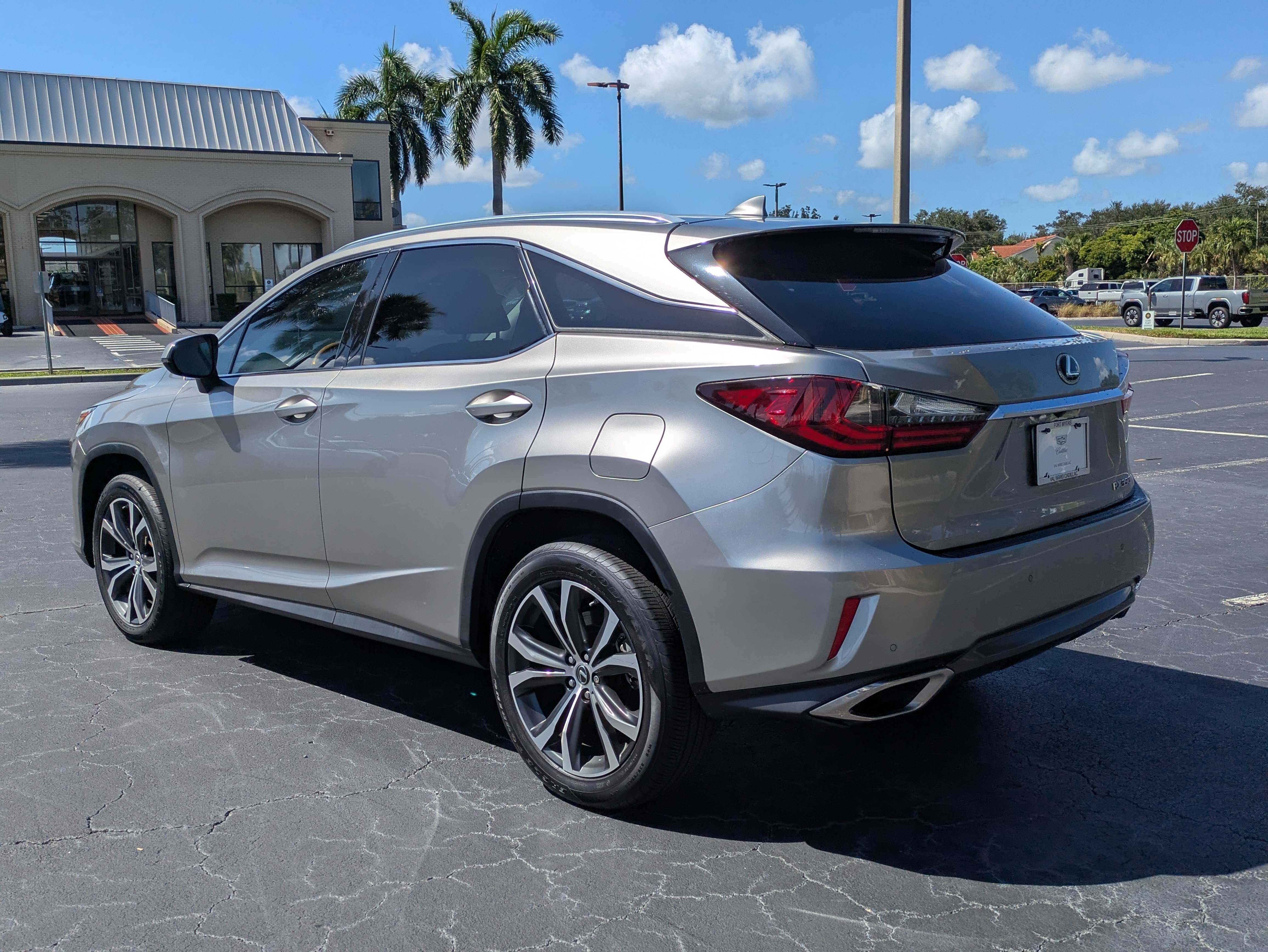 Used 2018 Lexus RX 350 FWD w/ Premium Package image 4