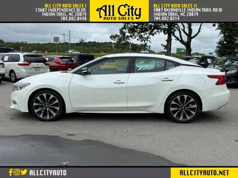 Used 2016 Nissan Maxima SR w/ Interior Lighting Package FWD image 4