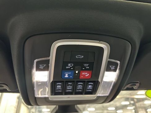 Used 2019 RAM 1500 Laramie AWD/4WD image 41