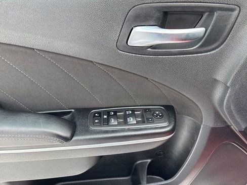 Used 2022 Dodge Charger SXT image 13
