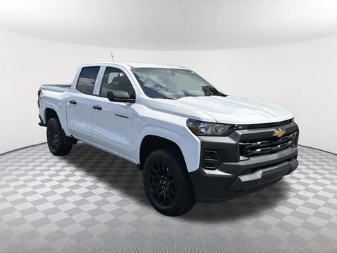 Used 2026 Chevrolet Colorado W/T w/ WT Custom Package AWD/4WD image 3